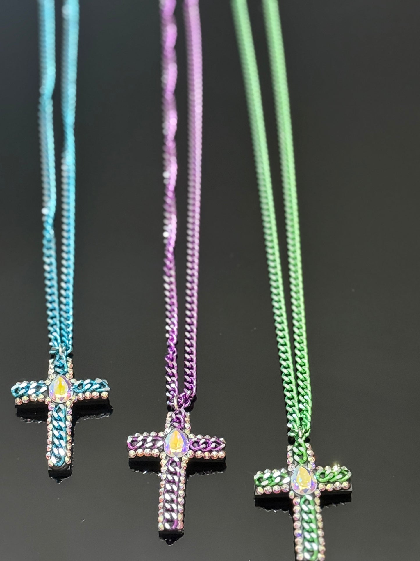 Cadena Colores Metálicos Cruz