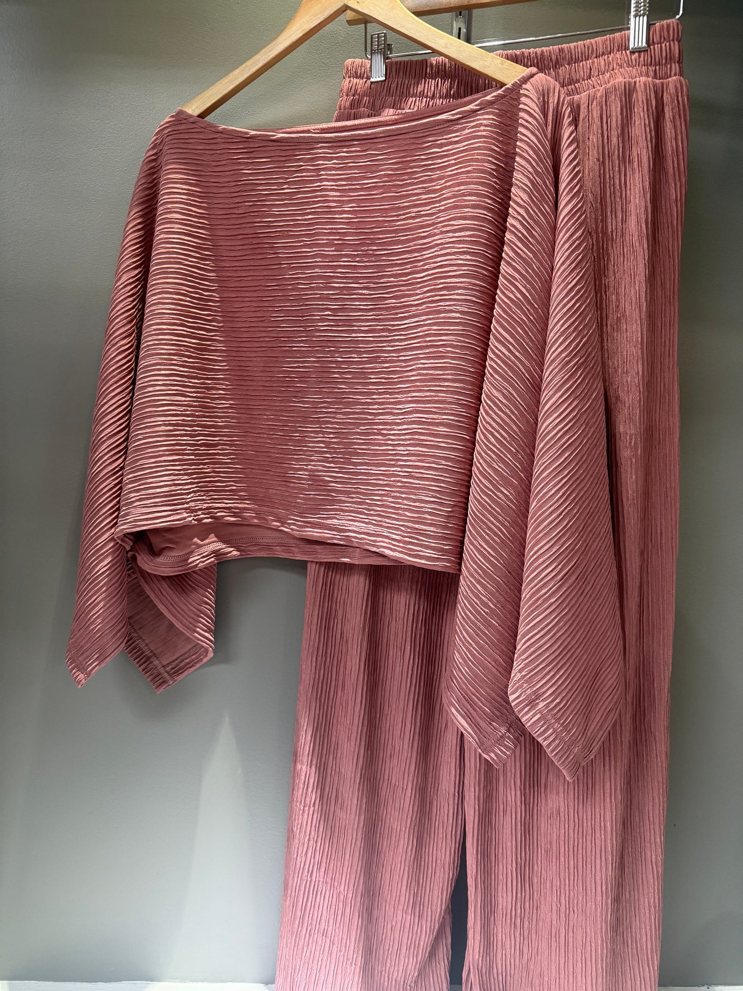 Mauve Elegant Set