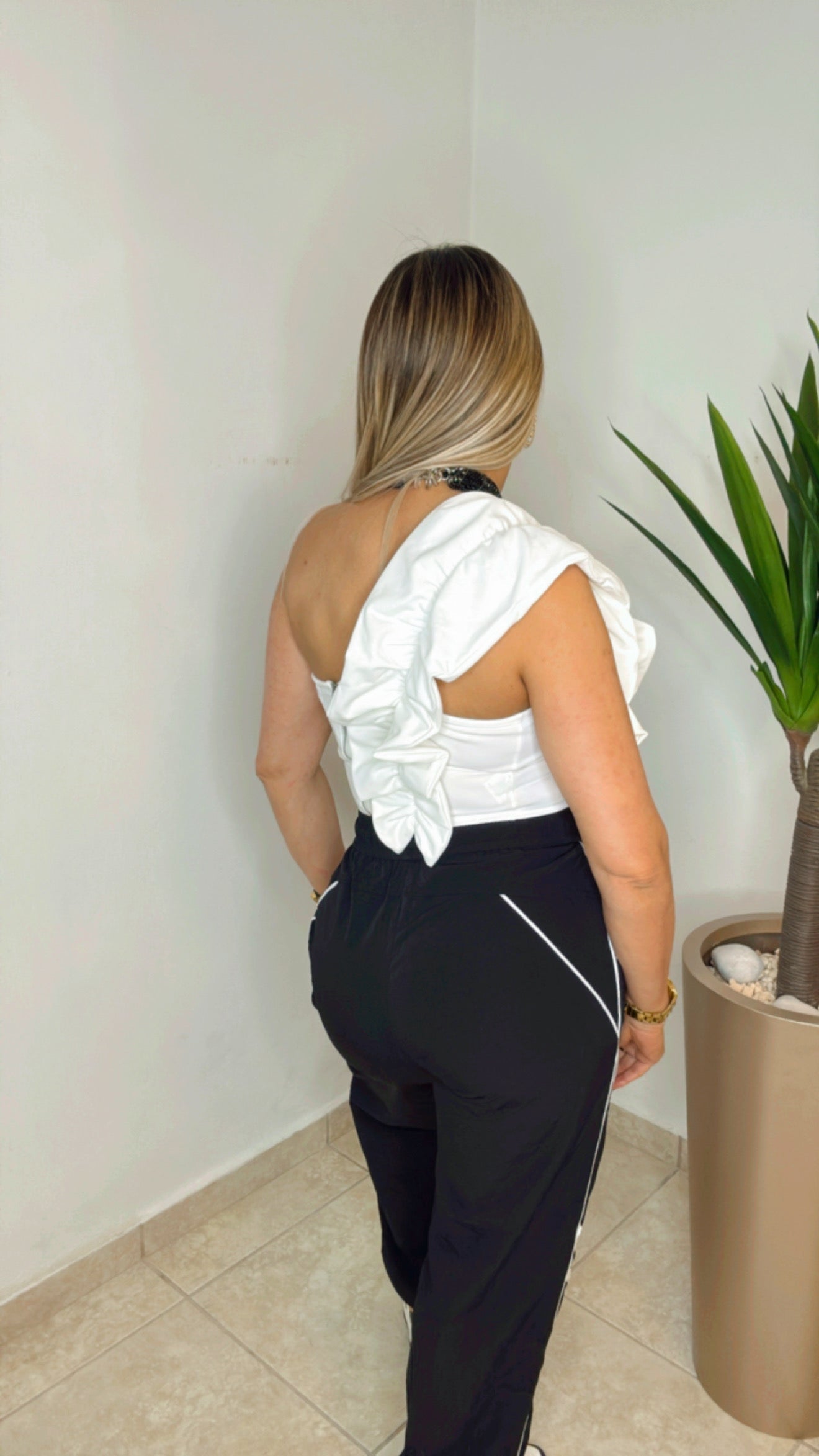 Black Jogger Vibrant