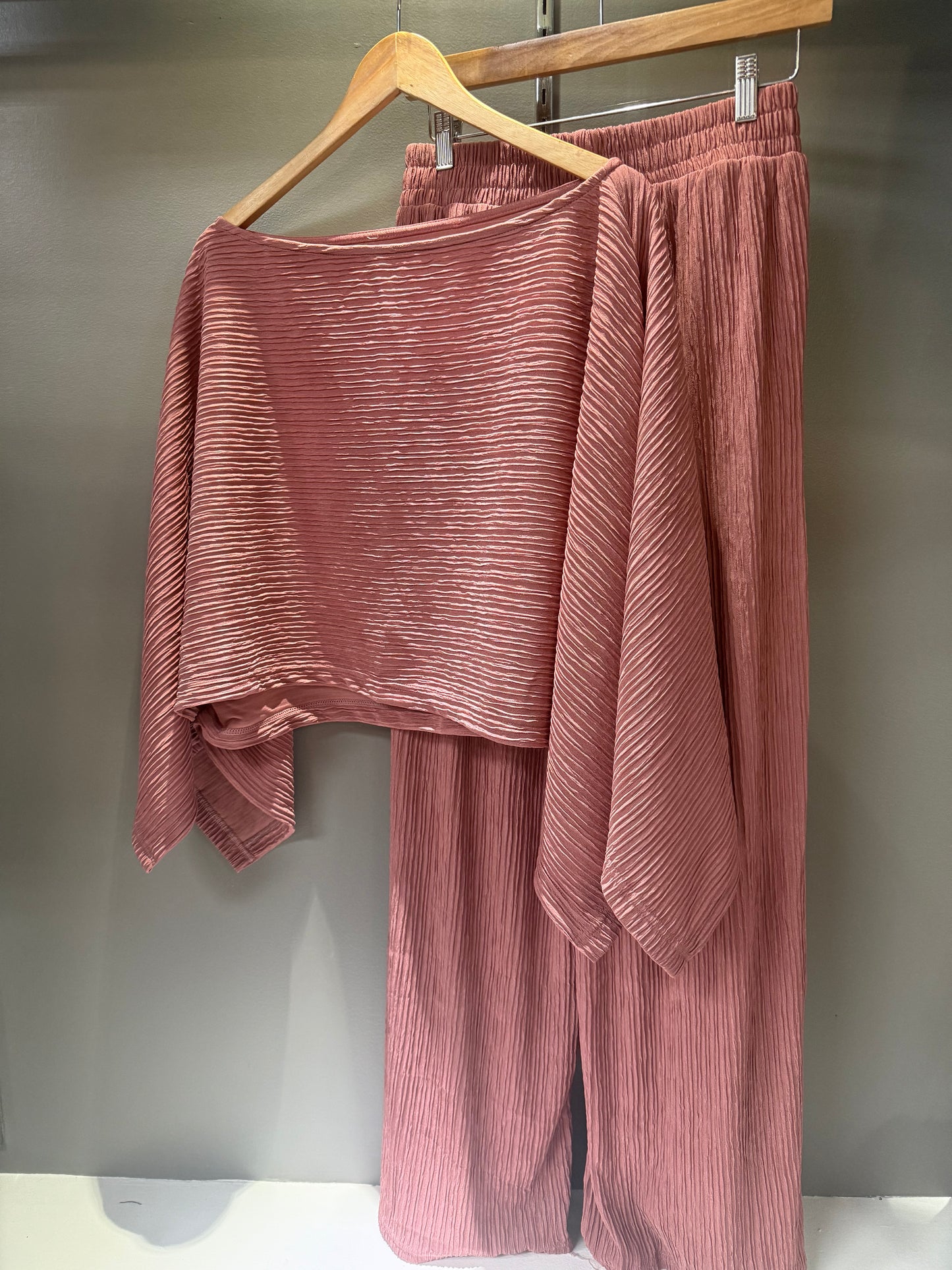 Mauve Elegant Set