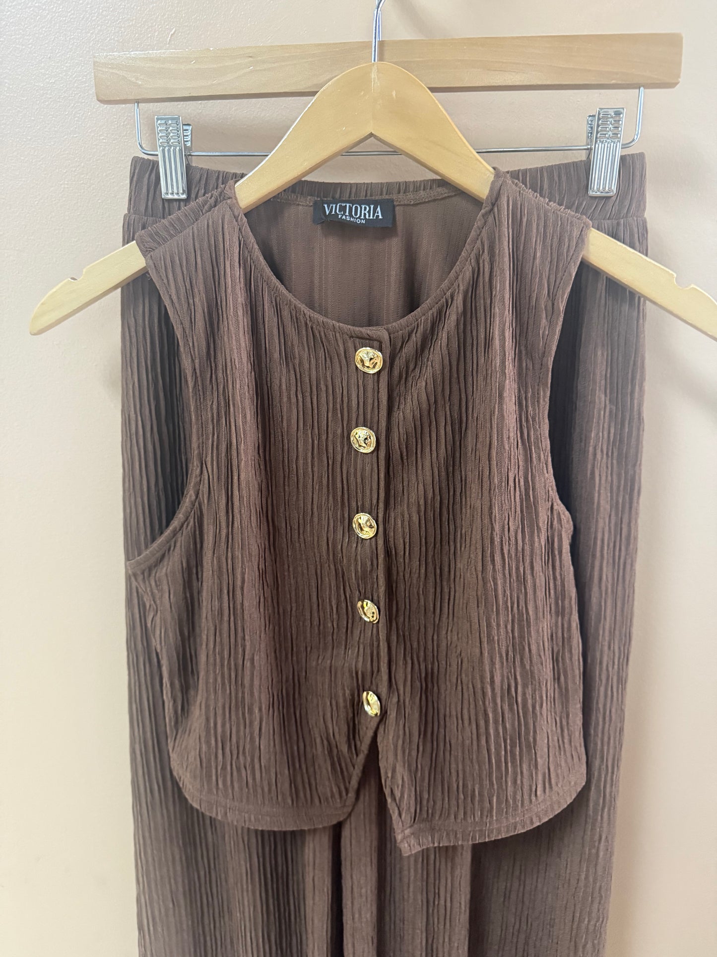 Brown Vest Relaxing Set