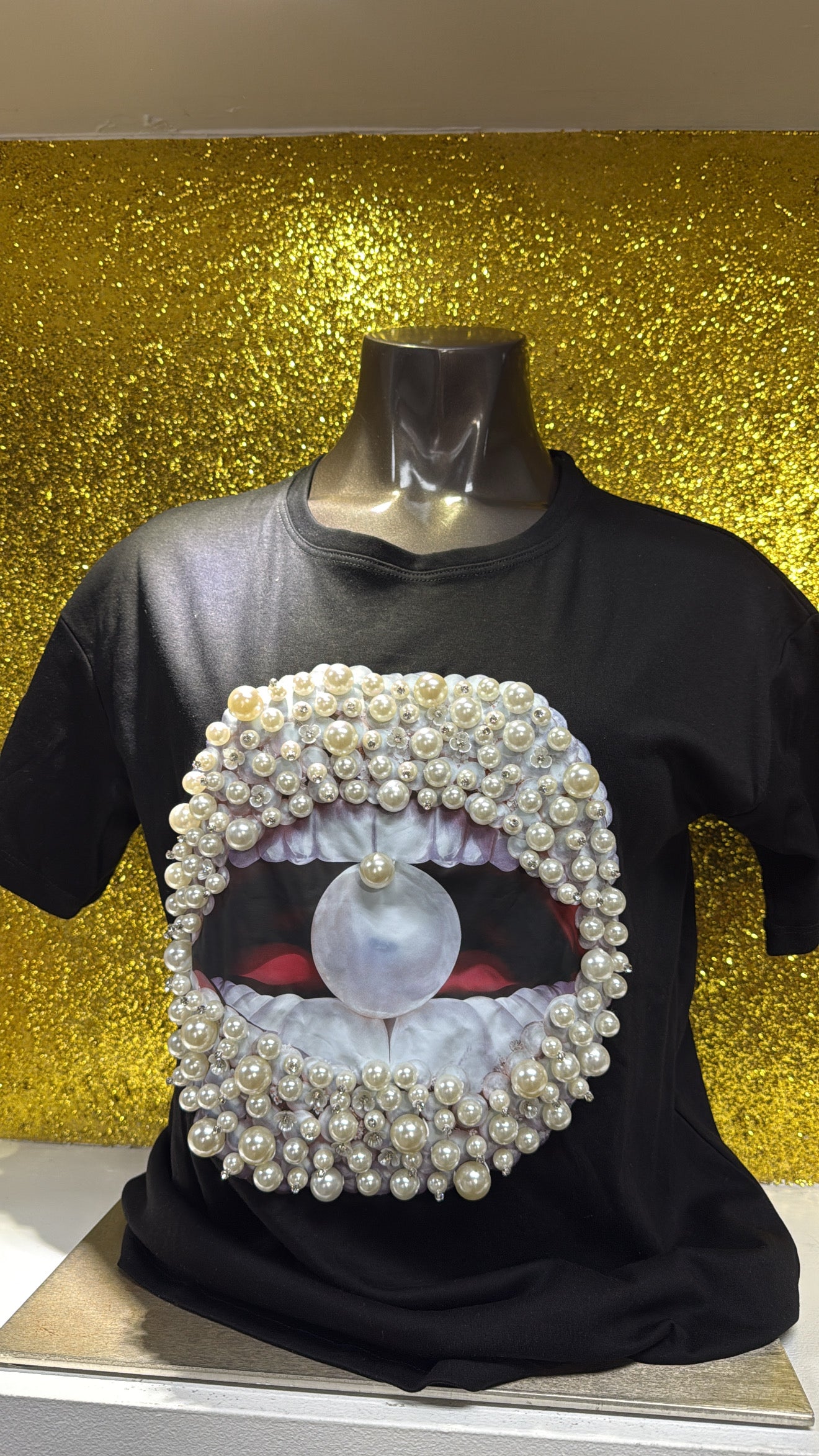 Kiss T-Shirt In Pearls