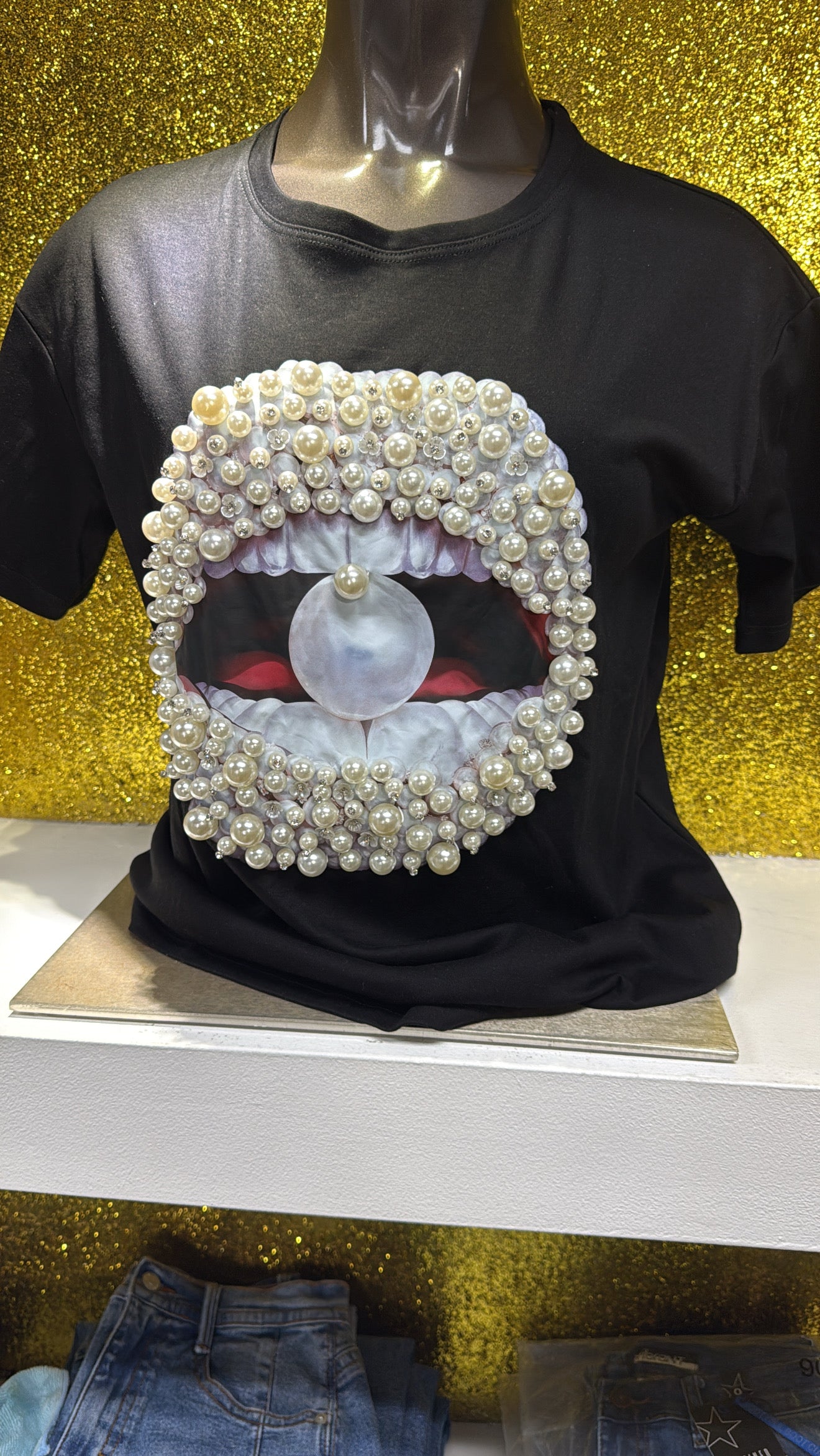 Kiss T-Shirt In Pearls