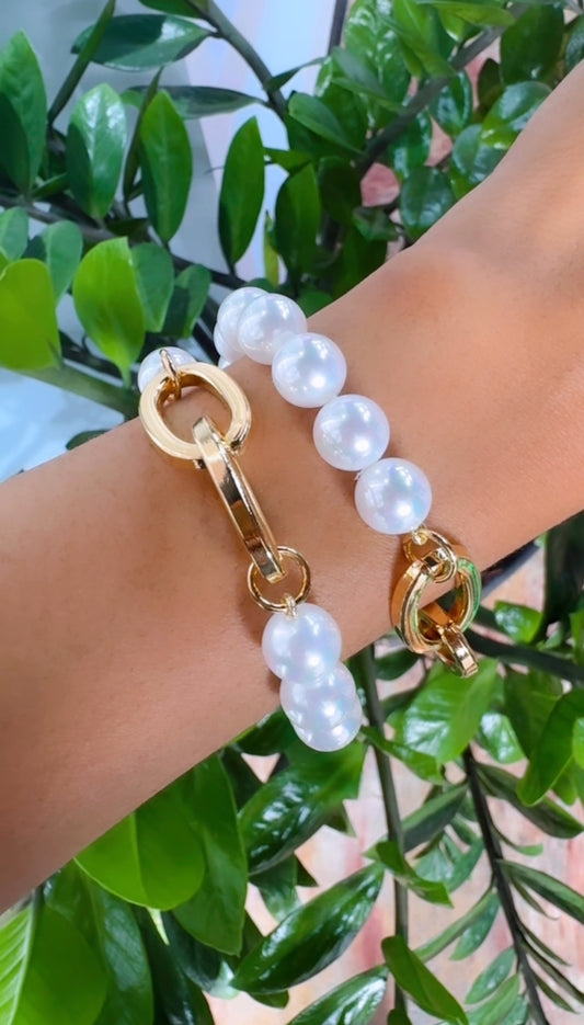 Gold And Pearls Bracelet