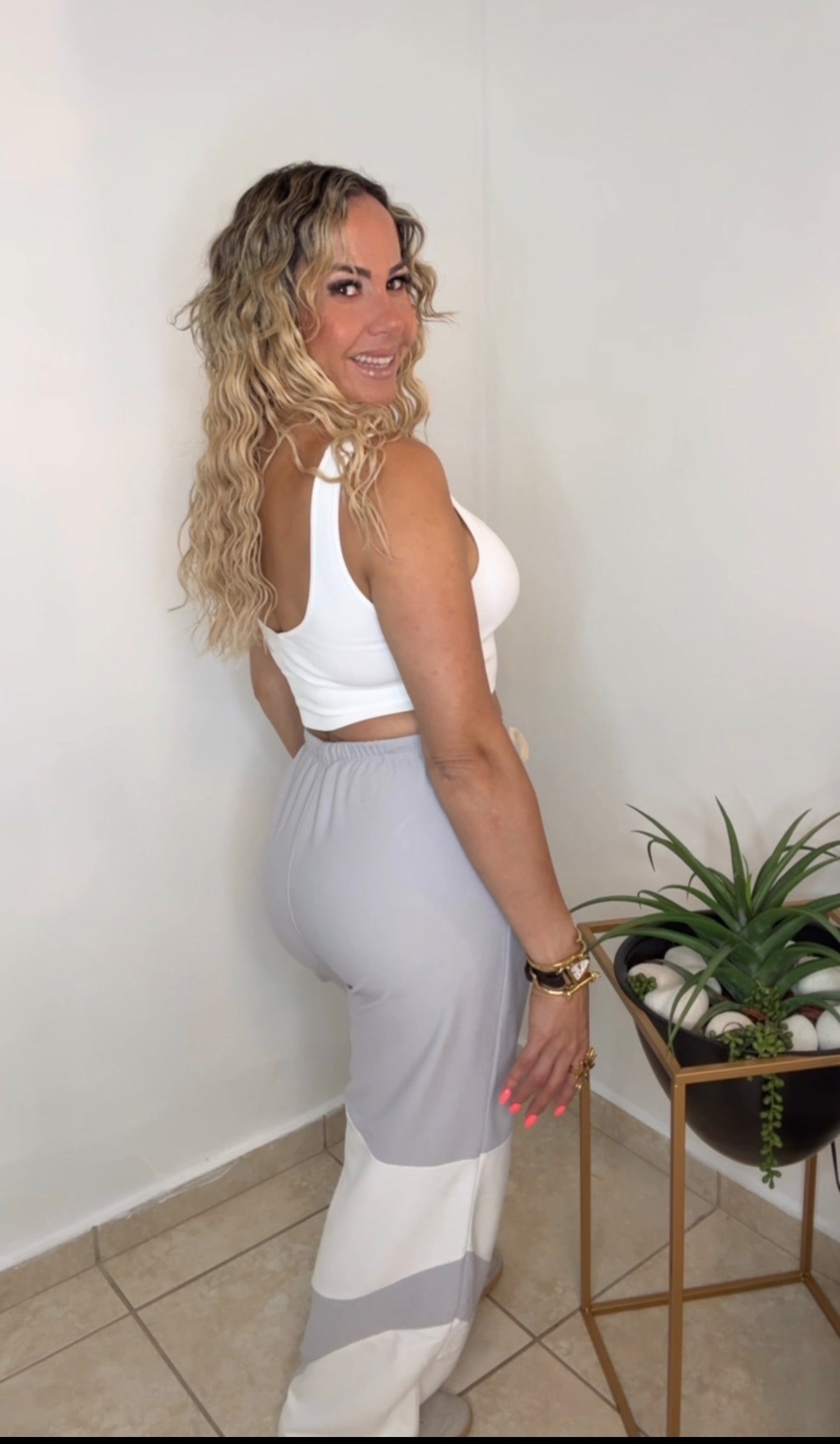 White BEST SELLER Crop
