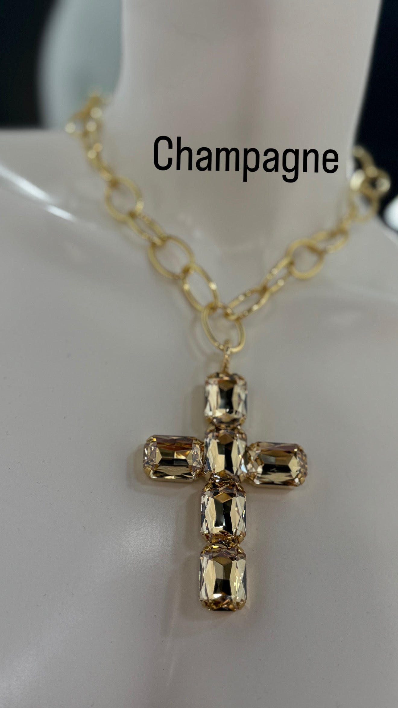 Cruz Swarovski Cadena Oro